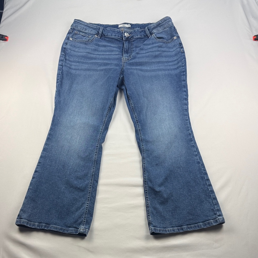Maurices Mid Rise Flare Jeans – Size 18W